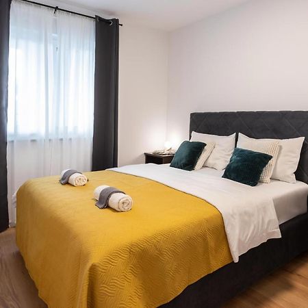 Design 2Bdr Apartment With Balcony- Free Parking Zagreb Buitenkant foto