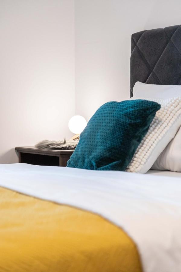Design 2Bdr Apartment With Balcony- Free Parking Zagreb Buitenkant foto