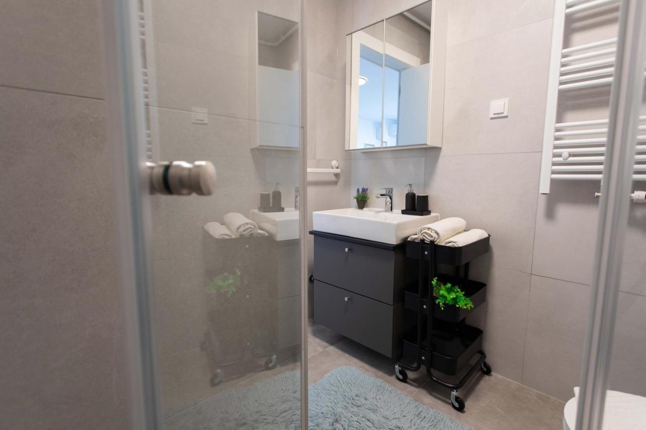 Design 2Bdr Apartment With Balcony- Free Parking Zagreb Buitenkant foto